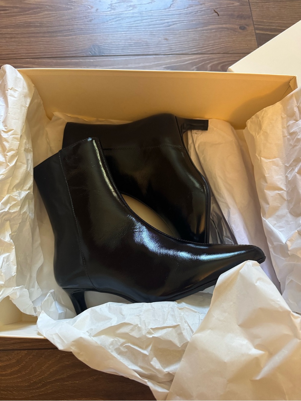 NWT Sézane Garance Patent Leather Black Ankle Boots - Picture 5 of 9
